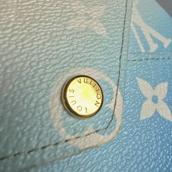 AUTHENTIC Louis Vuitton Krigami Pochette MM By The Pool Series 2021 - Picture 10 of 14